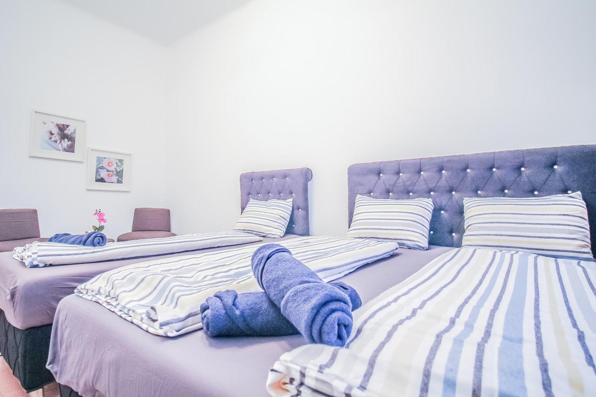 Disc Cozy Rooms In Liesing Vienna Exterior photo