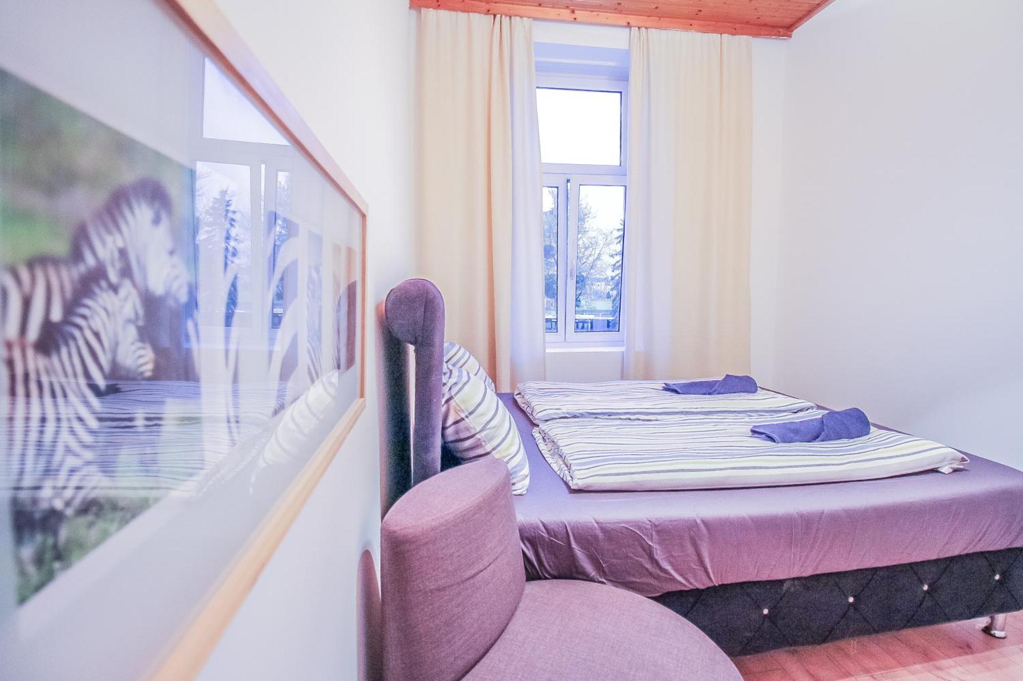 Disc Cozy Rooms In Liesing Vienna Exterior photo