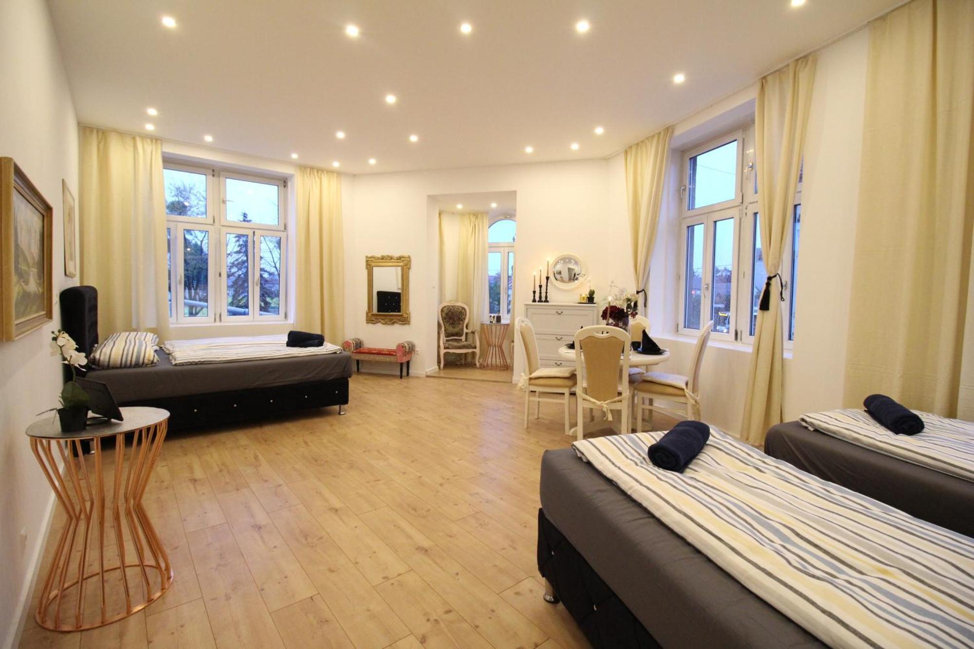 Disc Cozy Rooms In Liesing Vienna Exterior photo